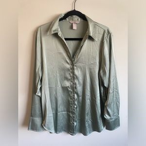 H&M Silky Green Button Up Blouse Size L
